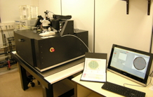 A room temperature 300mm semi-automatic probe station for massive electrical measurements on 10nm nanowire transistors